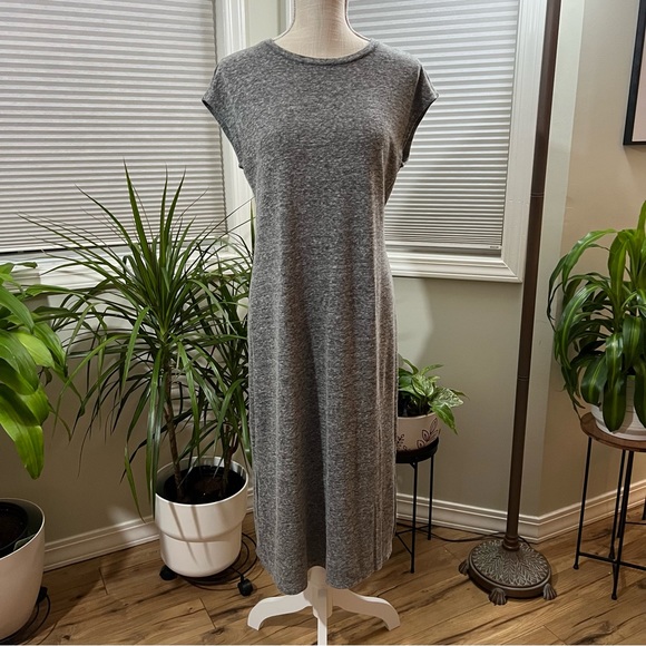 Old Navy Dresses & Skirts - Old Navy Linen Knit T-Shirt Short Sleeved Dress Light Grey Heather Small